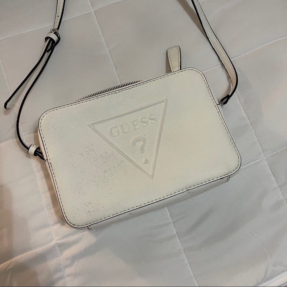 GUESS crossbody